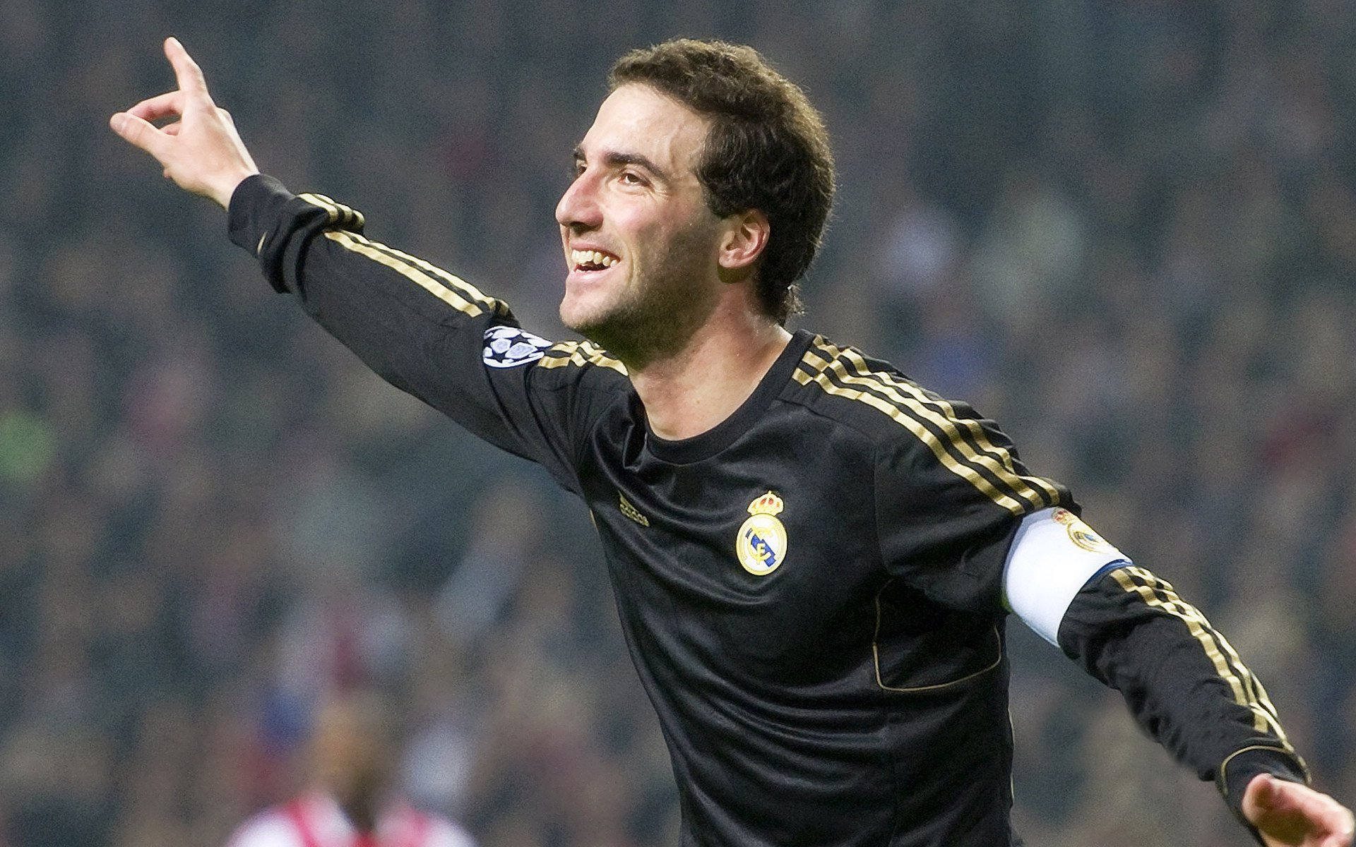 法甲竞赛节奏加快，比赛精彩纷呈，法甲比赛集锦