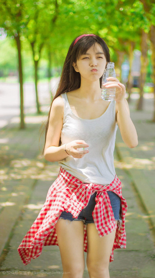 南安普顿中场调度灵活，圣玛丽球场稳健前行，南安普顿市