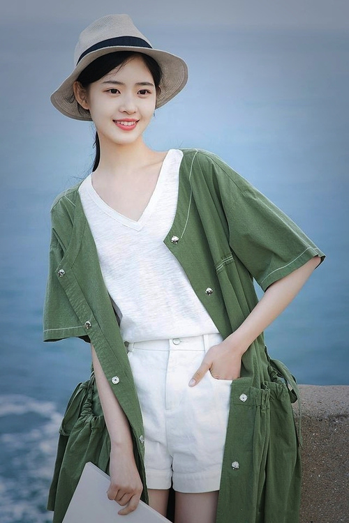 Bsports在线平台-现场气氛热烈，球迷热情加油助威！，球迷加油视频