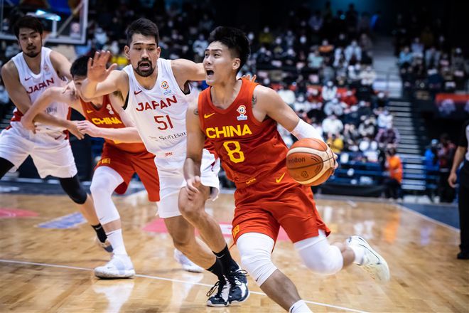 包含B体育官网：中国篮球协会召开新闻发布会，解读最新政策的词条