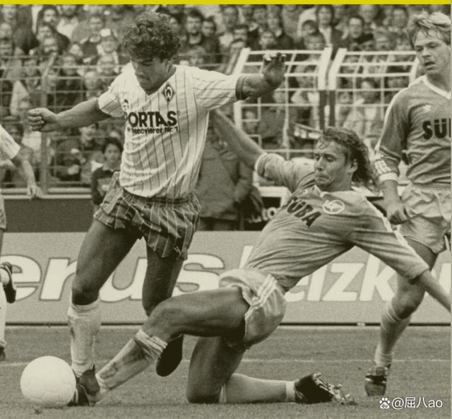 B体育APP:中国足球历史经典回顾,传奇瞬间永不褪色的简单介绍 B体育APP:中国足球历史经典回顾,传奇瞬间永不褪色的简单介绍