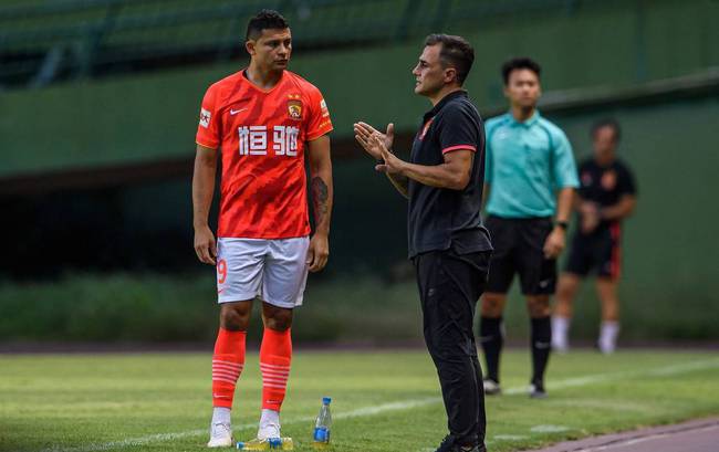 B体育APP:广州恒大队全华班阵容的战术可行性与风险评估的简单介绍