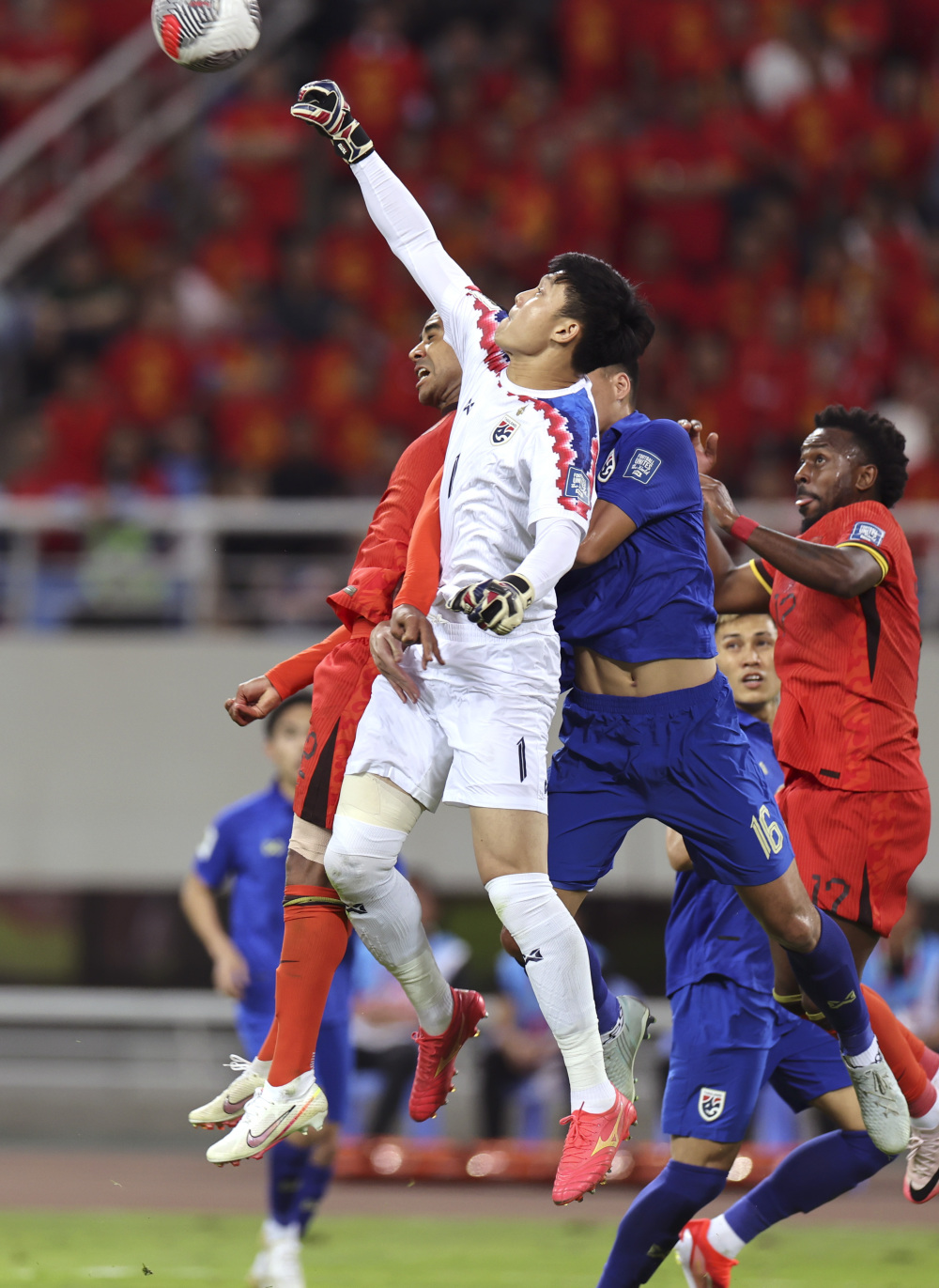 包含B体育APP:中国足球国际交流的经验与教训：基于国际关系理论的词条