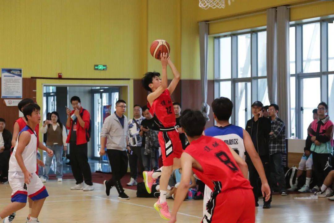 B体育官网：青少年篮球，过度强调技术训练是否会扼杀孩子的创造力？的简单介绍