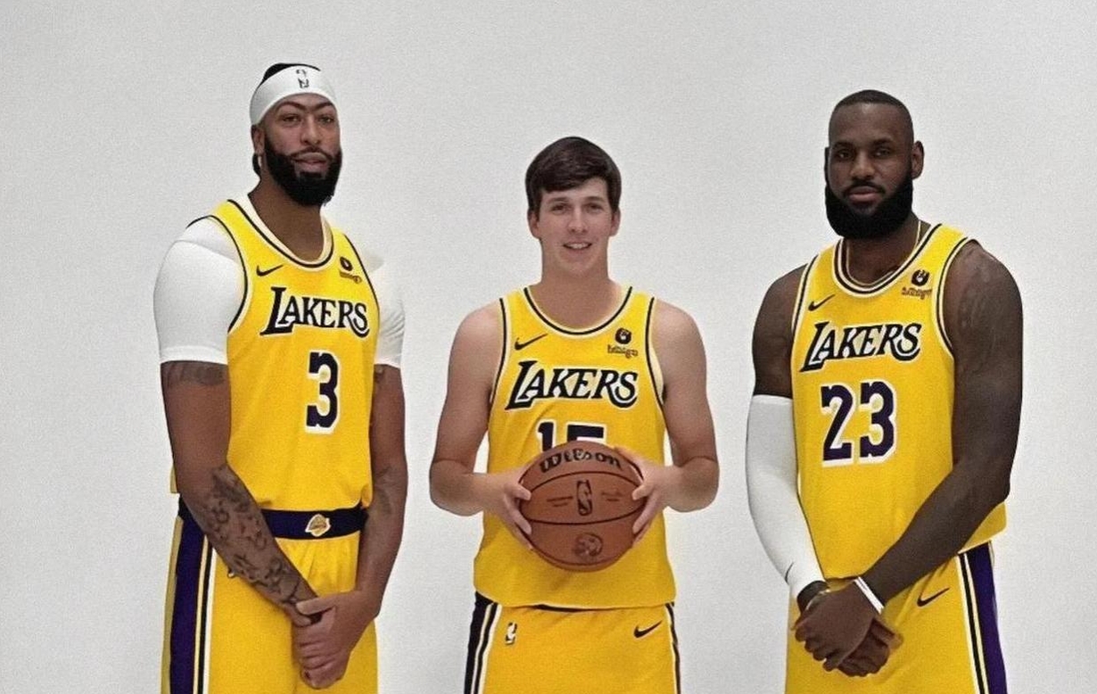 包含bsports体育：湖人队新赛季：霍奇表示将提升篮板球能力的词条